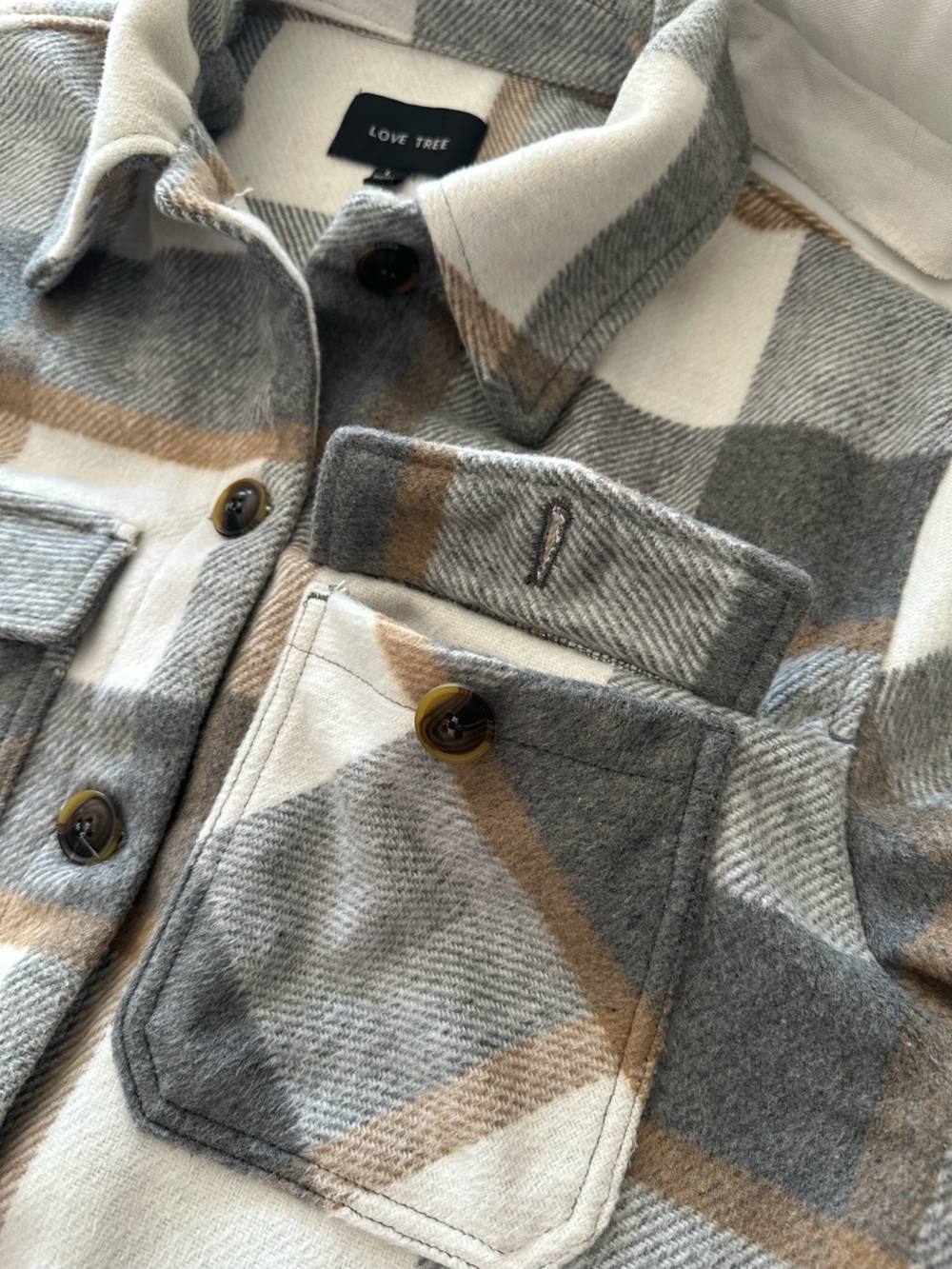 Love Tree plaid button-front shacket size large - Picture 11 of 13